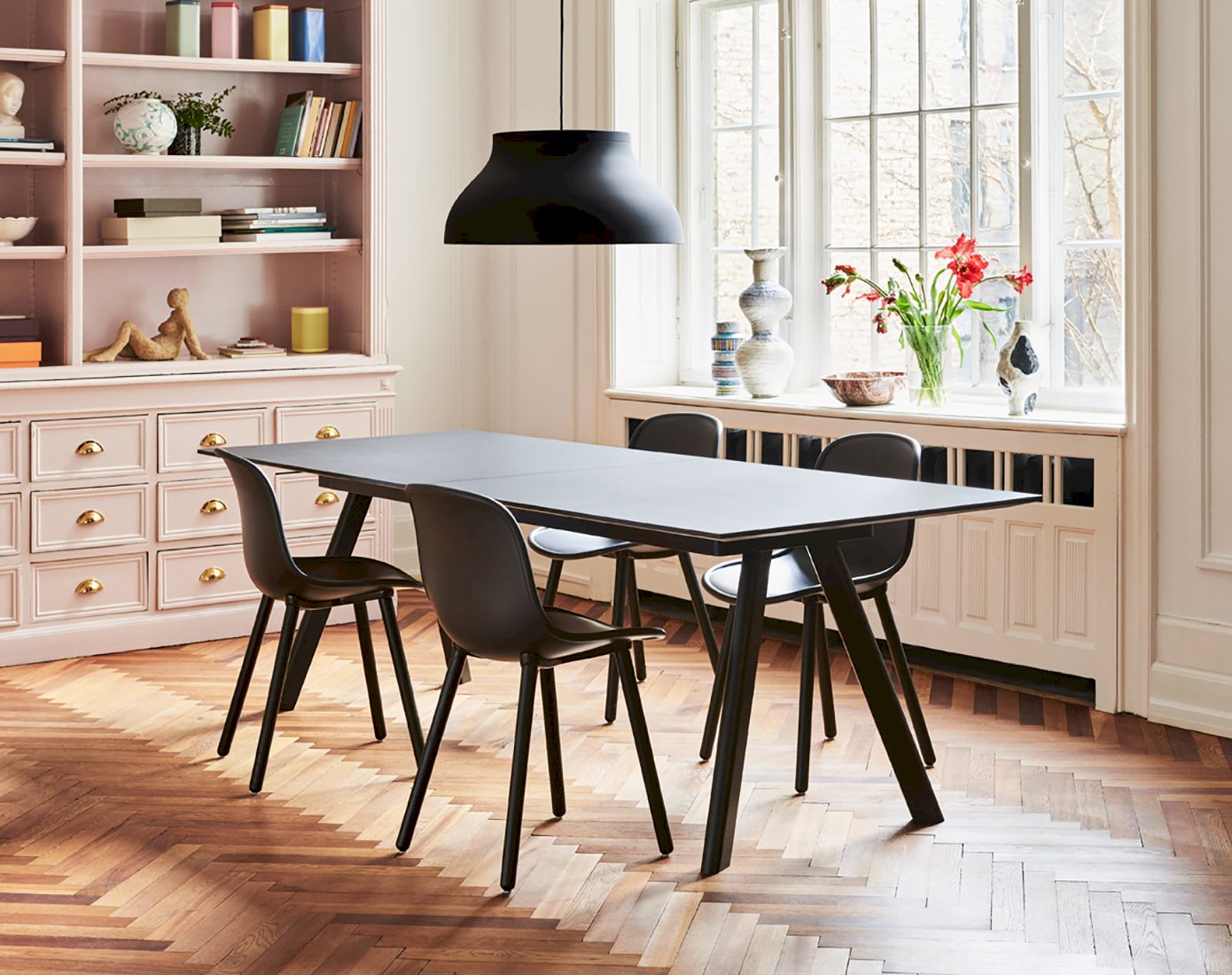 CPH 30 EXTENDABLE 200x400 CM BLACK LINOLEUM