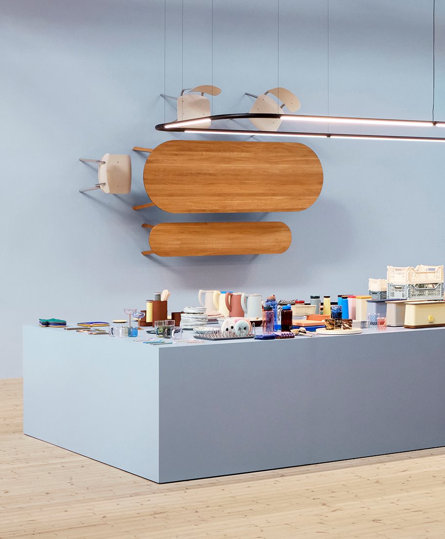 New Accessories / Triangle Leg Table & Bench