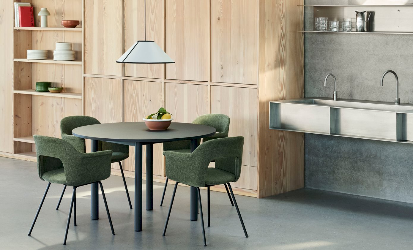 Link to /hay/furniture/tables/dining-table/annex-table-round