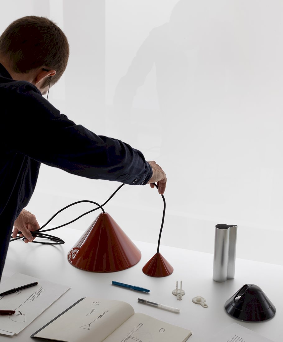 Link to /hay/lighting/pendant-lamp/compass-pendant