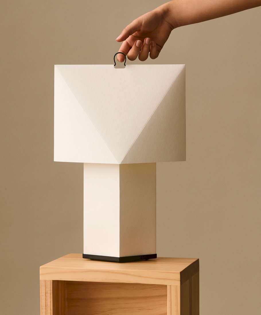 Aplat Table Lamp / Manolito Stool