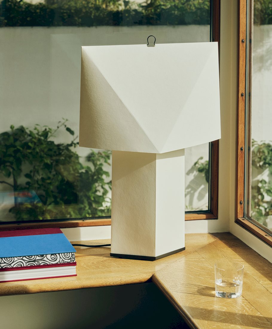 Aplat Table Lamp