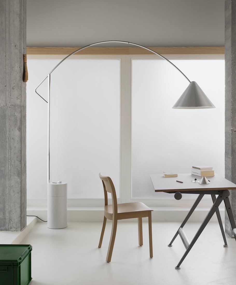 Compass Floor Lamp / Pastis Chair