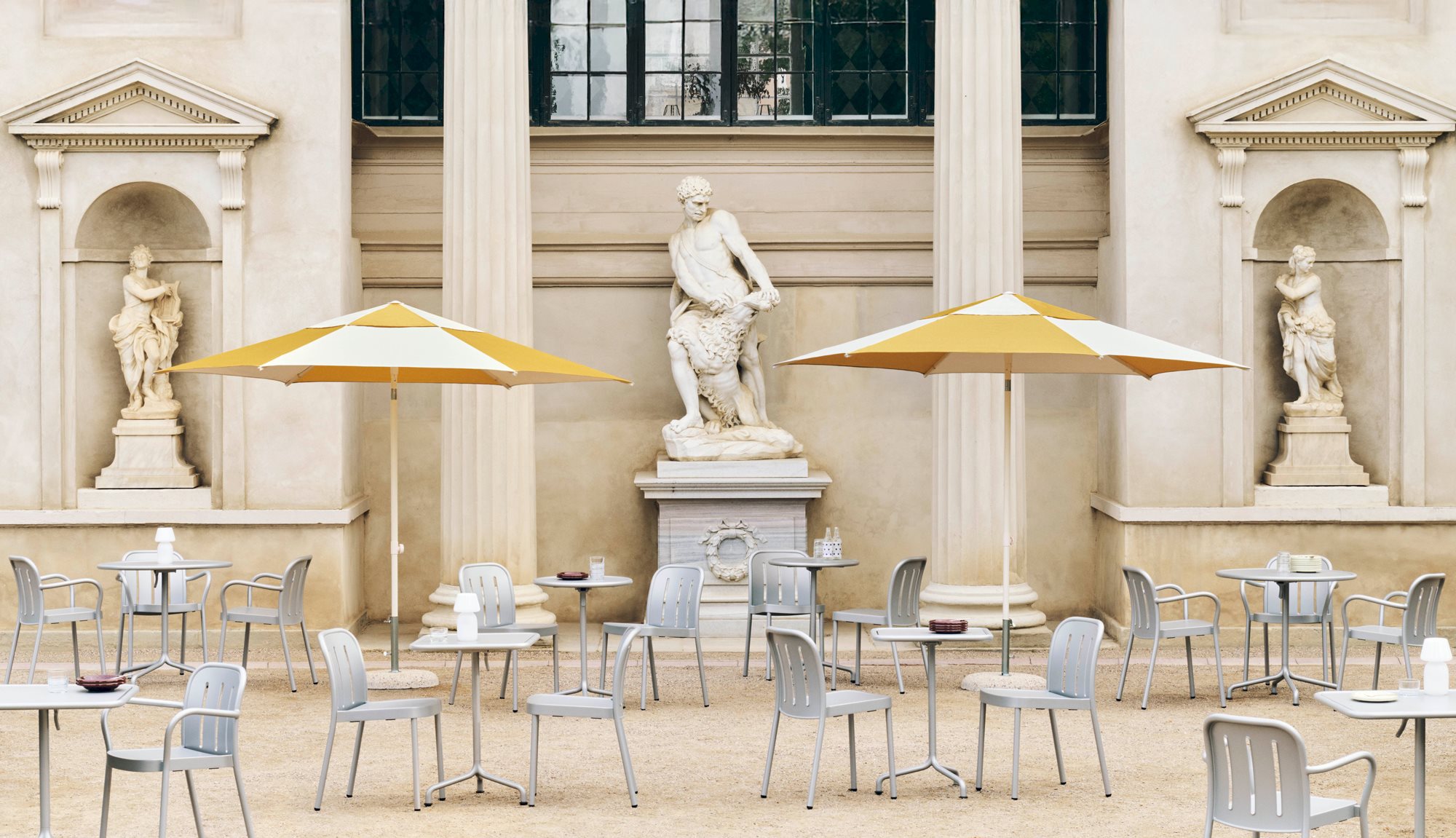 Deville Chair / Ceramic Table / Terrazza Parasol