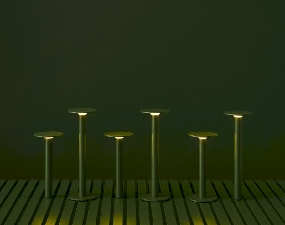 Host Portable Lamp / Palissade Table