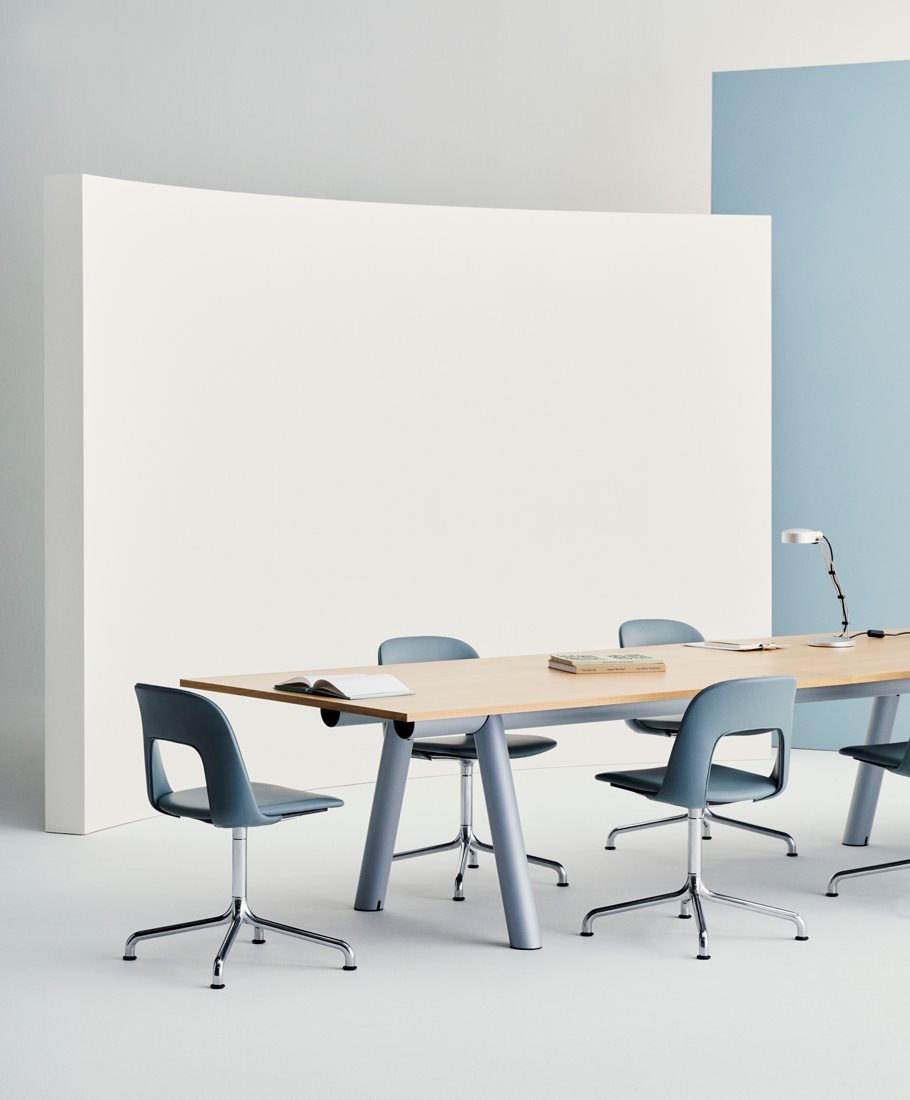 Layout Chair 154 / Boa Table