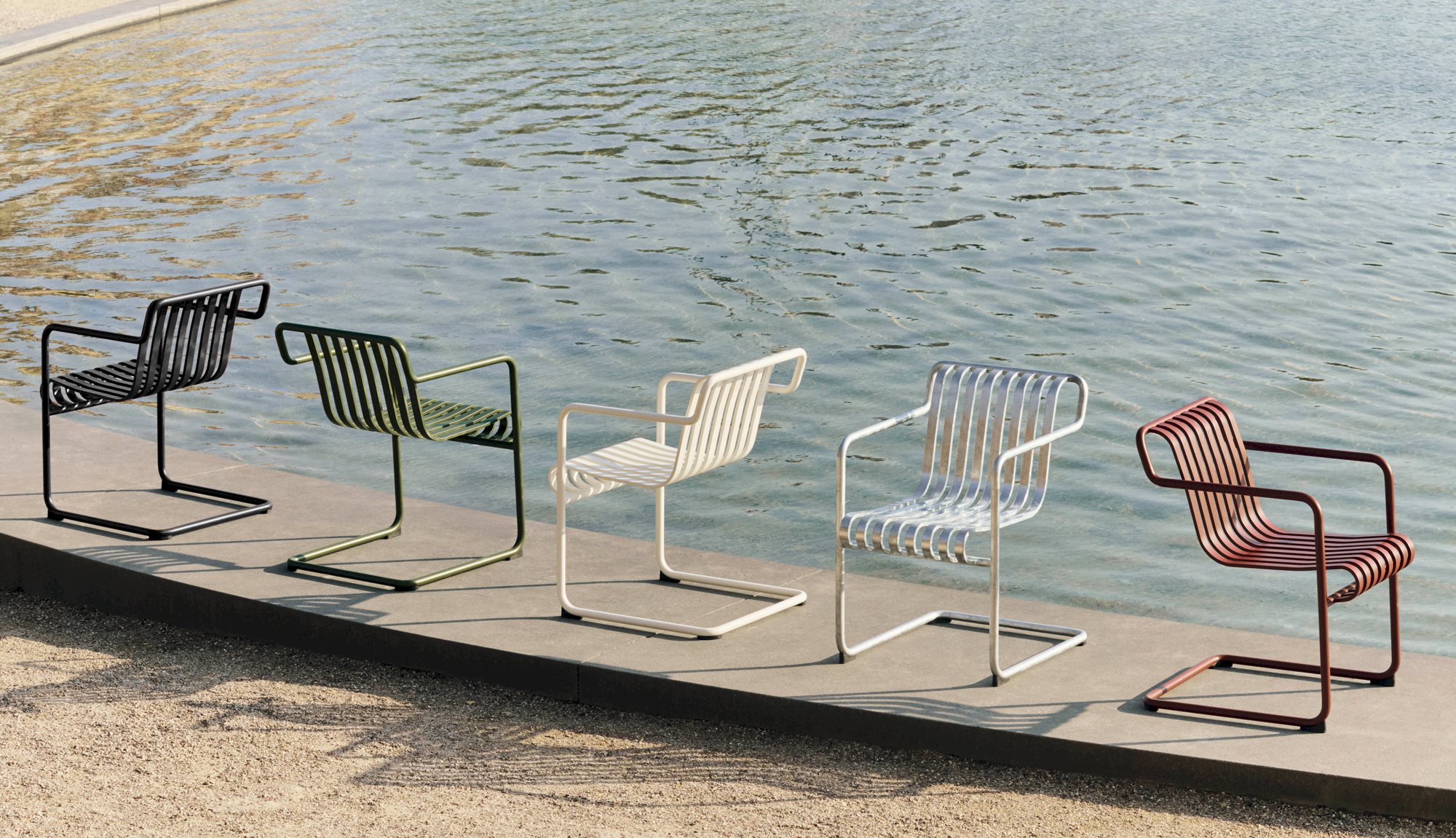 Palissade Cantilever by Ronan Bouroullec