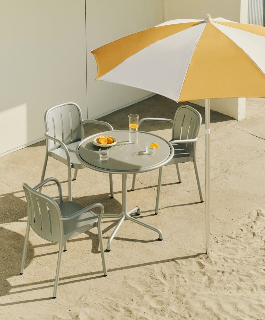 Deville Armchair / Deville Table / Terrazza...