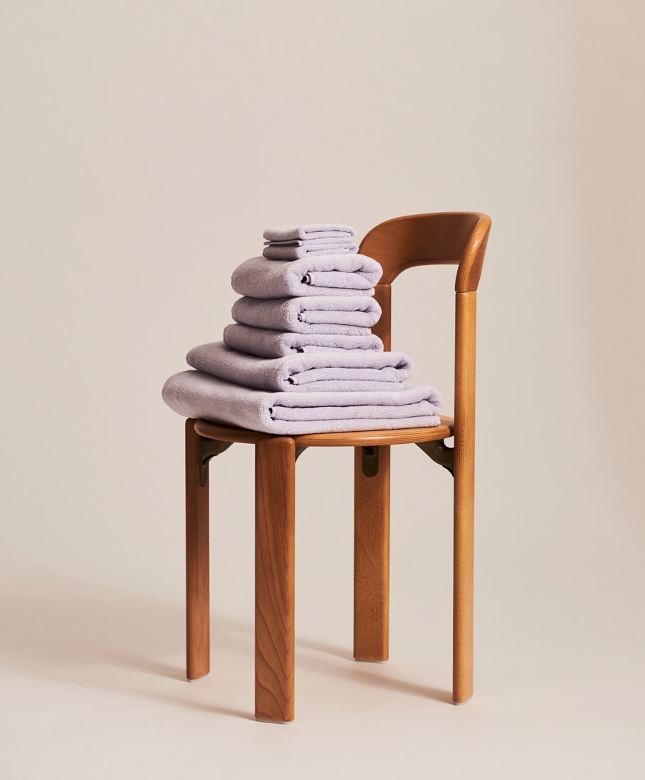 Mono Towels / Rey Chair