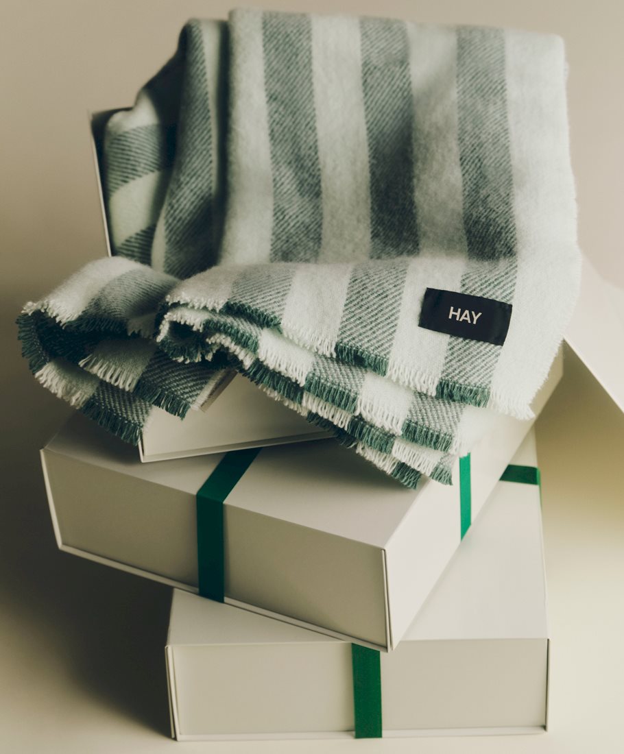 Colour Storage / Duo Throw