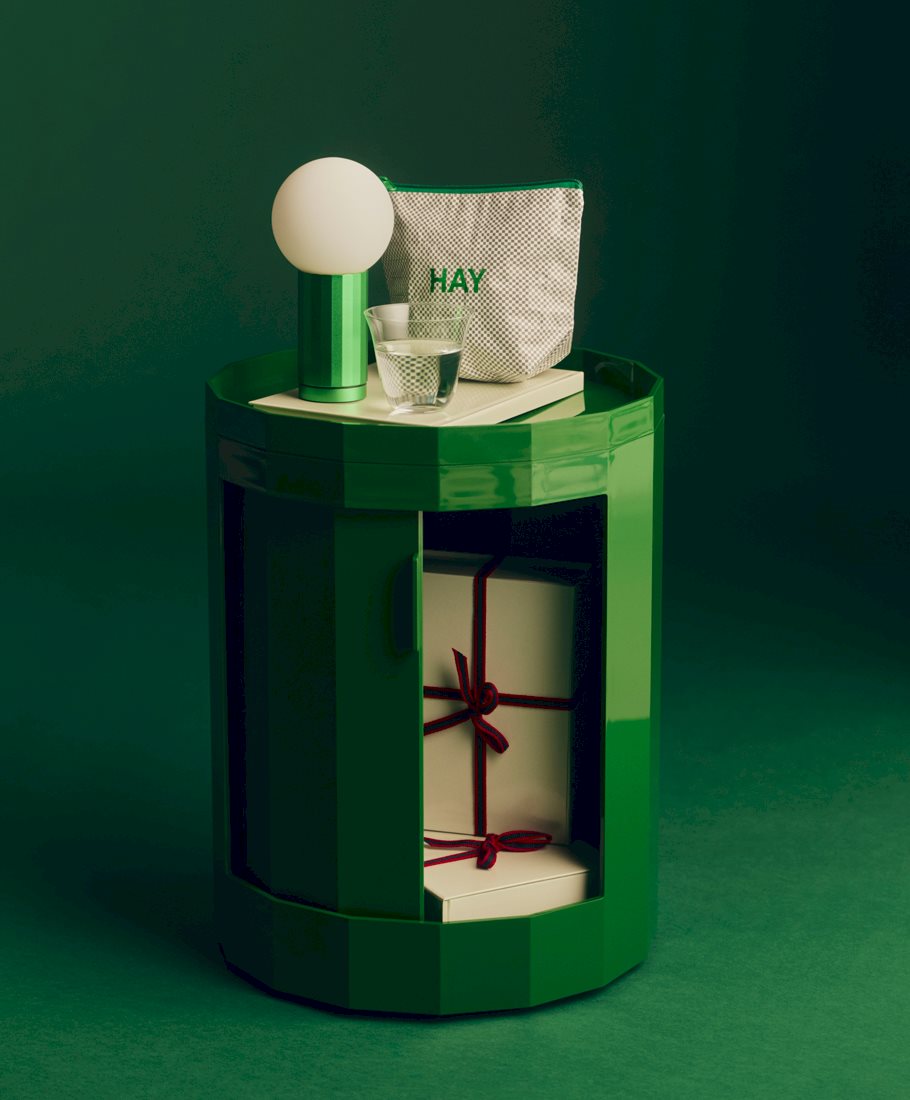 Facet Cabinet / Turn On / Candy Mono Wash Bag /...