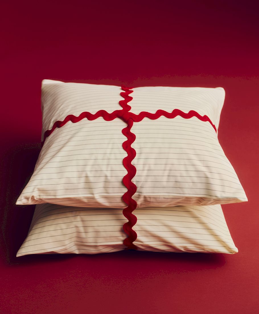 Fineline Pillow Case