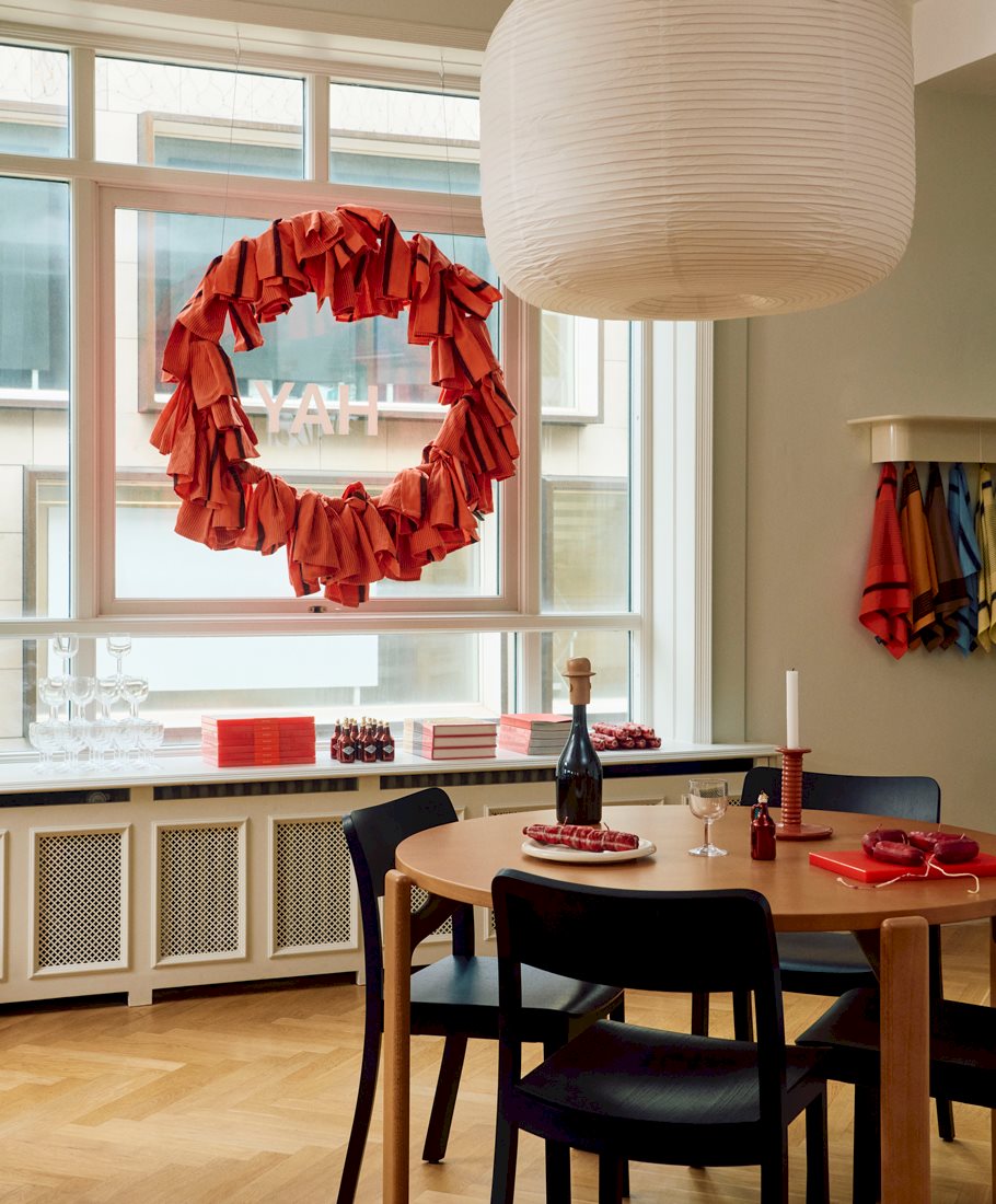 Linear Tea Towel / Paper Shade / Rey Table /...