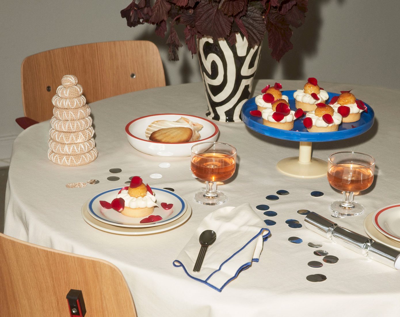 Jessica Hans Shadow Vase / Display Food Stand /...