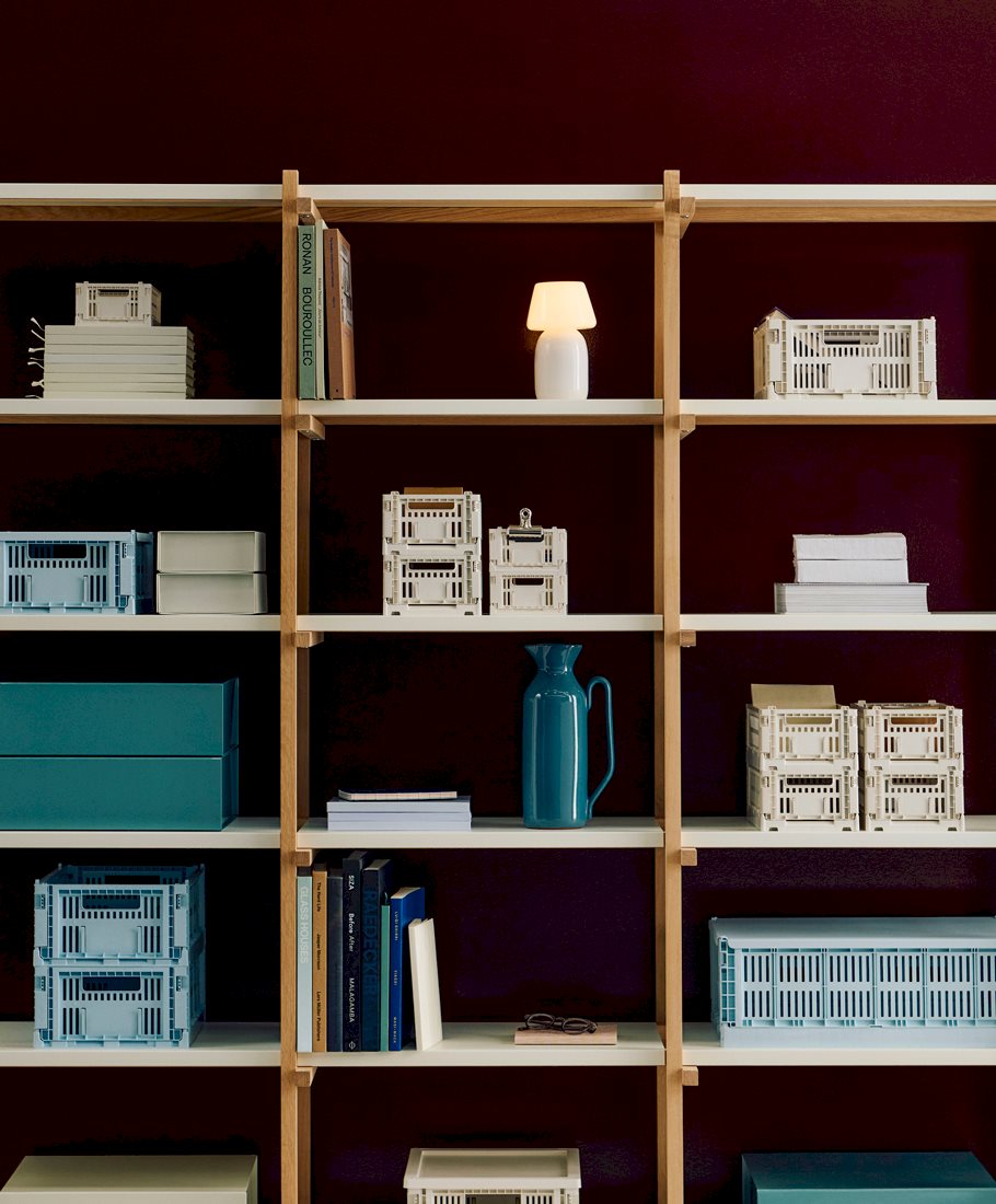Woody Shelving / HAY Colour Crate