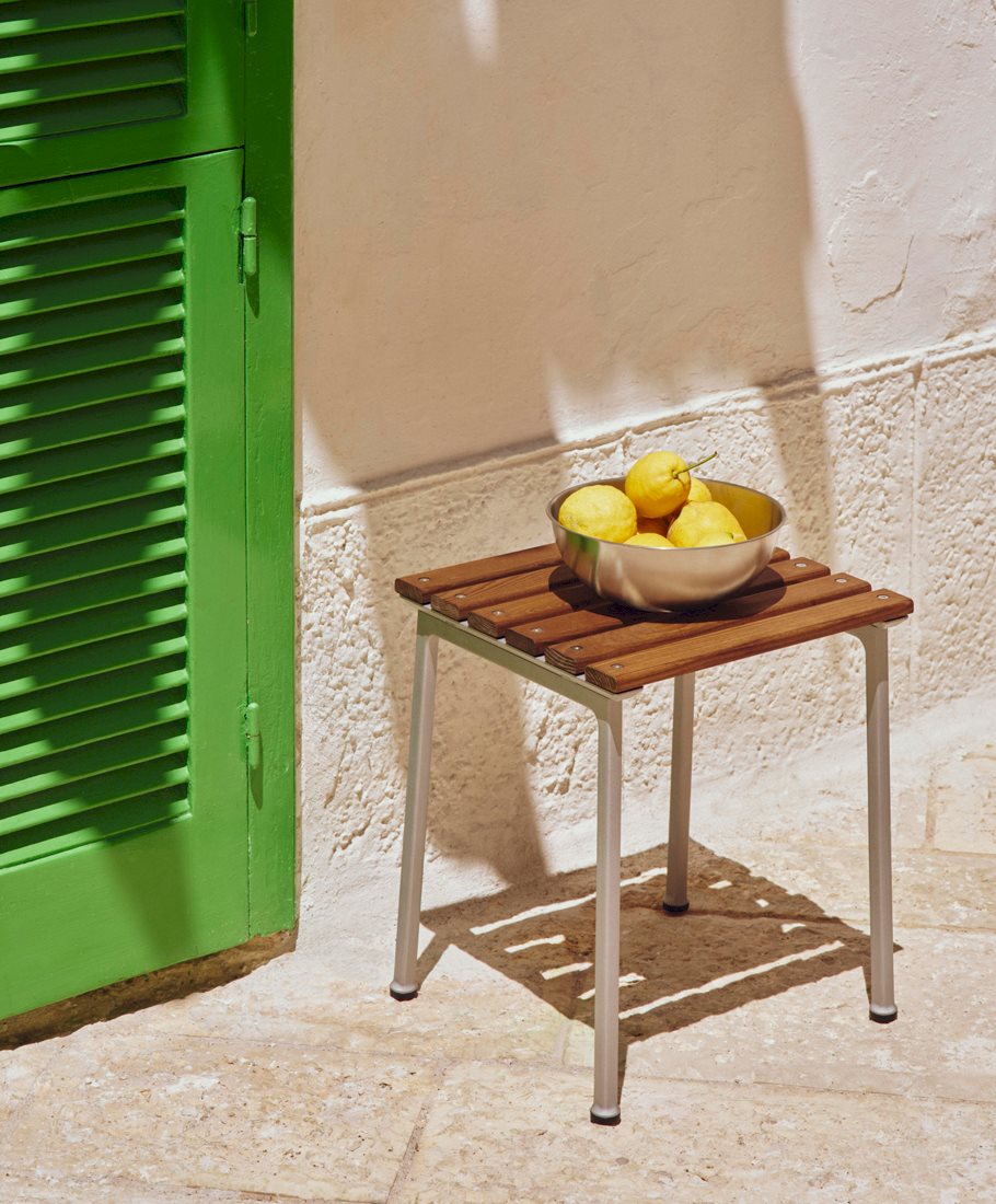 Traverse Stool / Outdoor Market Steel Bowl