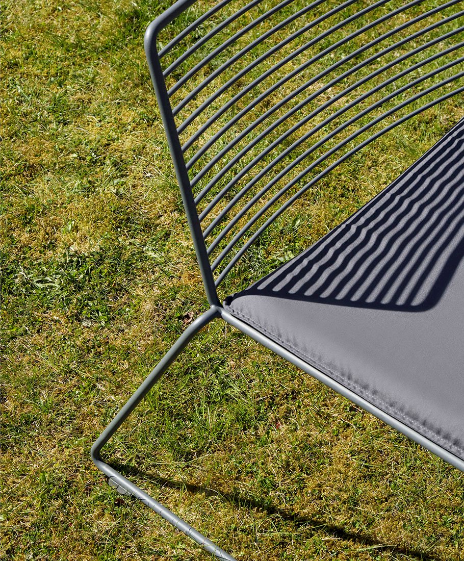 Link to /hay/furniture/seating/outdoor-lounge/hee-lounge