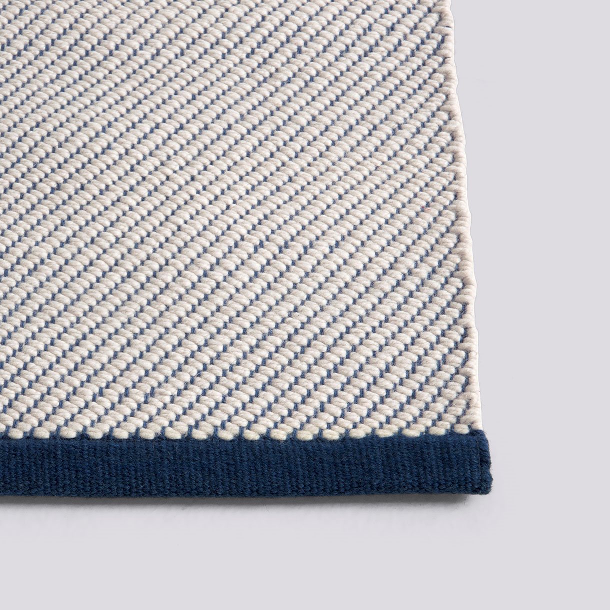  Bias Rug Tint-W140 x L200-Ocean tint