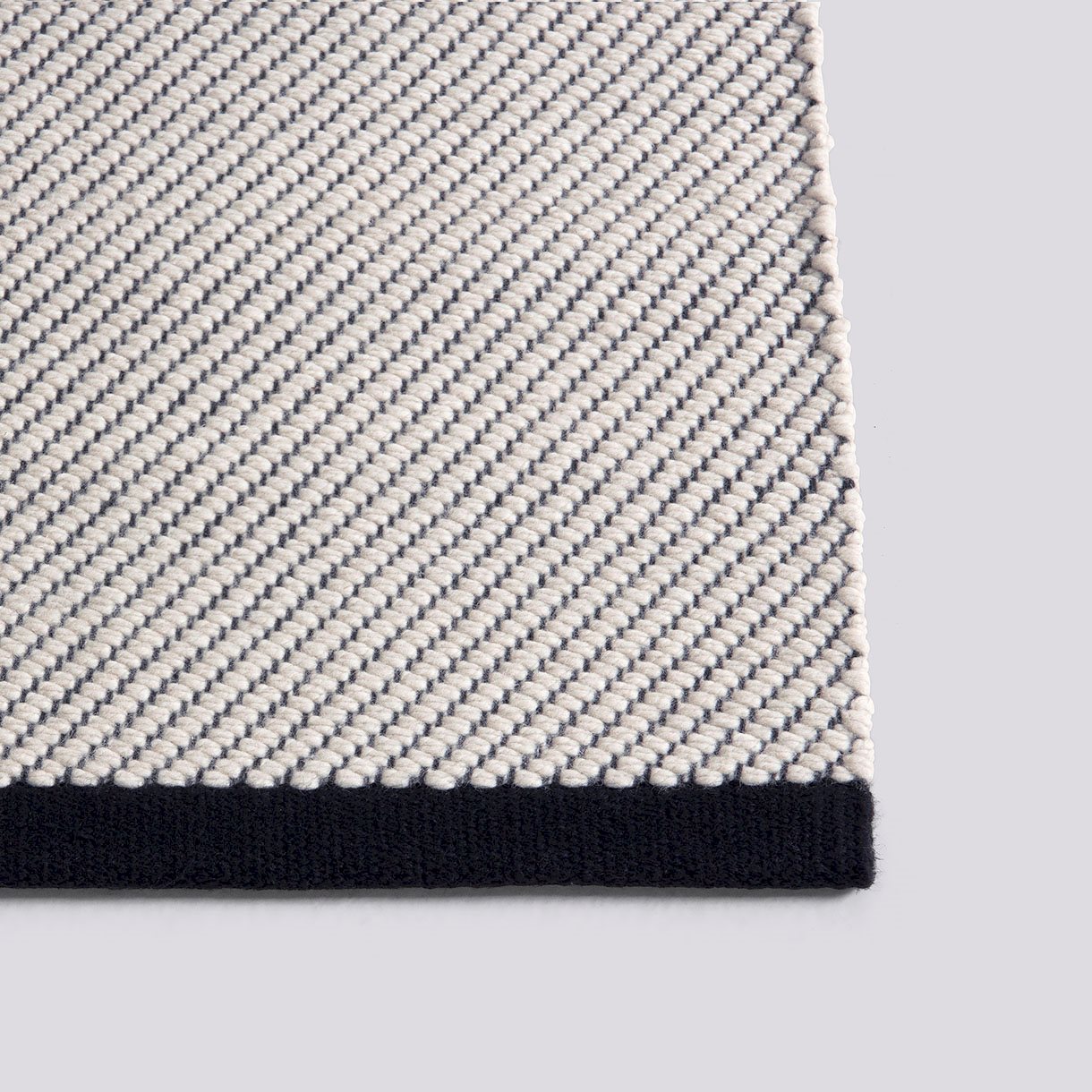  Bias Rug Tint-W140 x L200-Black tint