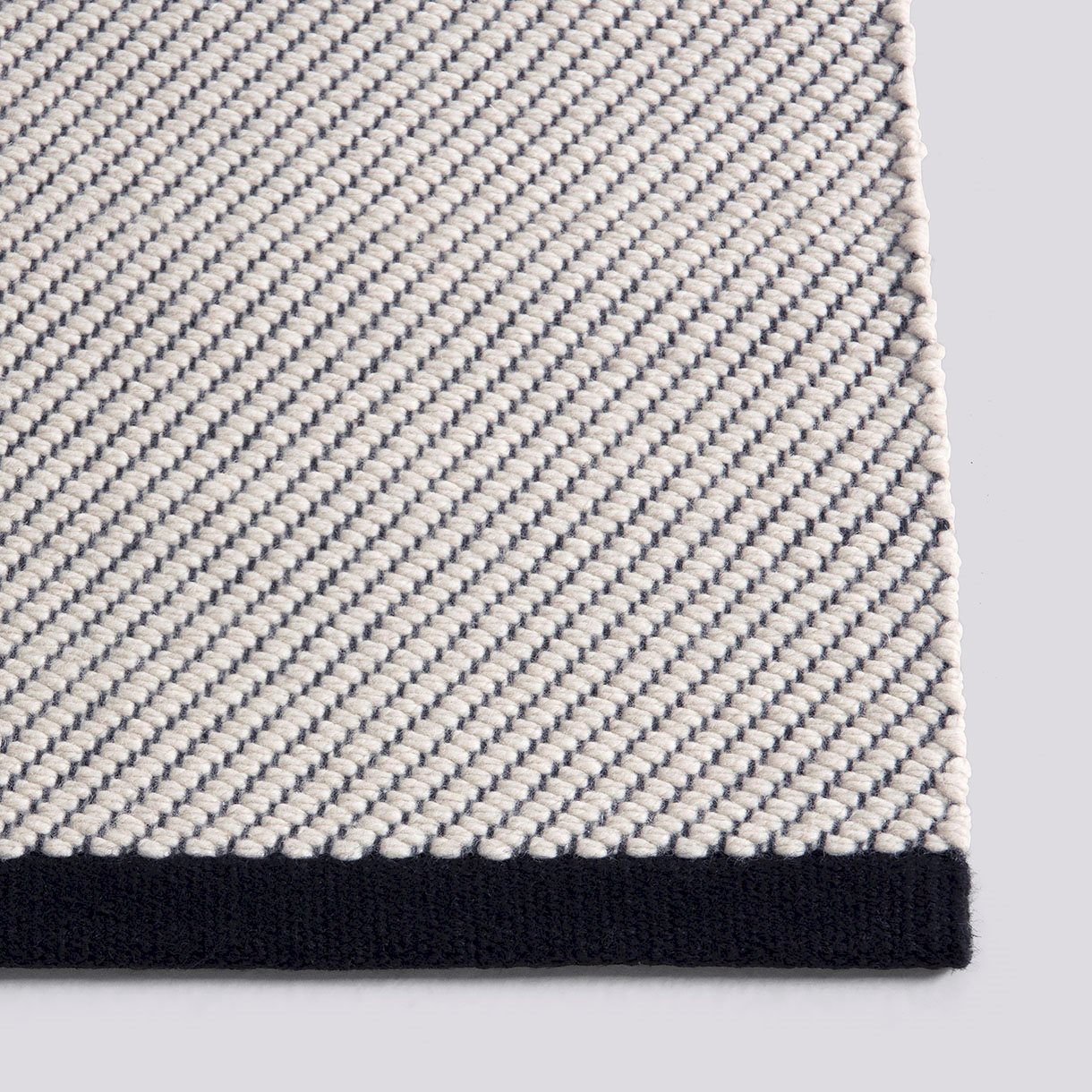 Bias Rug Tint-W200 x L300-Black tint