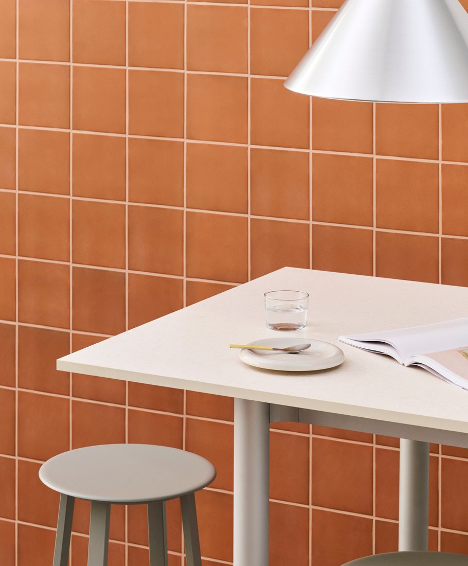 Annex Table Overhang