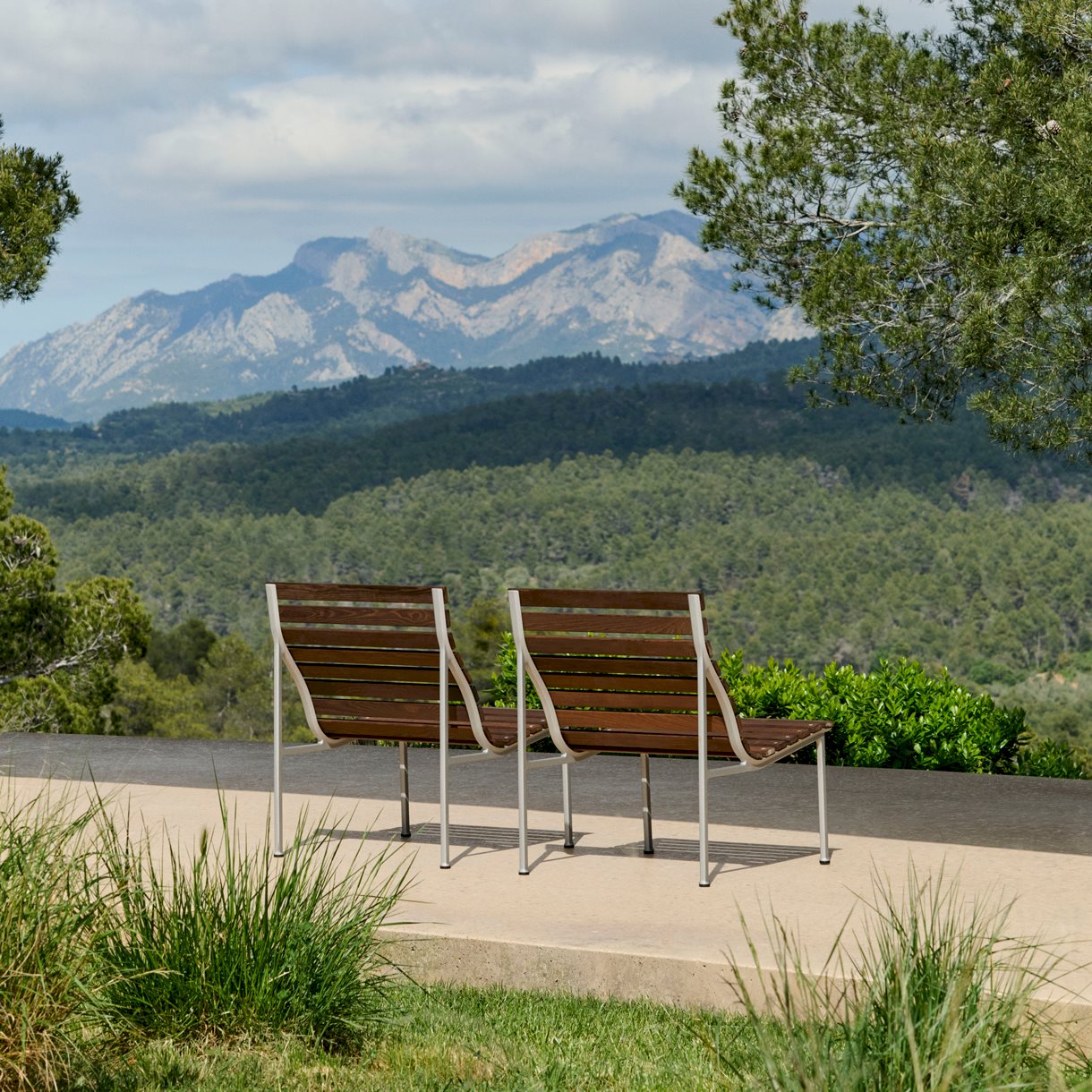 Traverse Lounge Chair