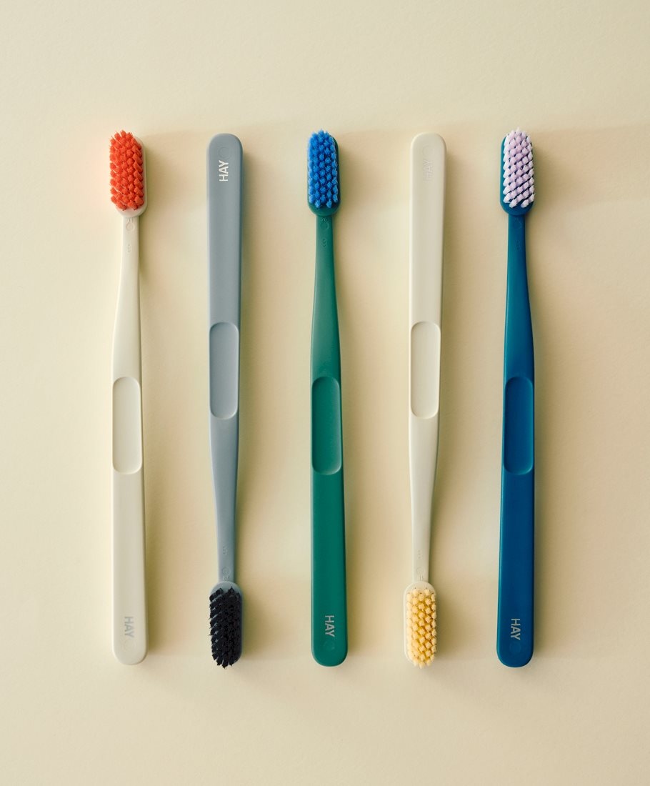 Tann Toothbrush