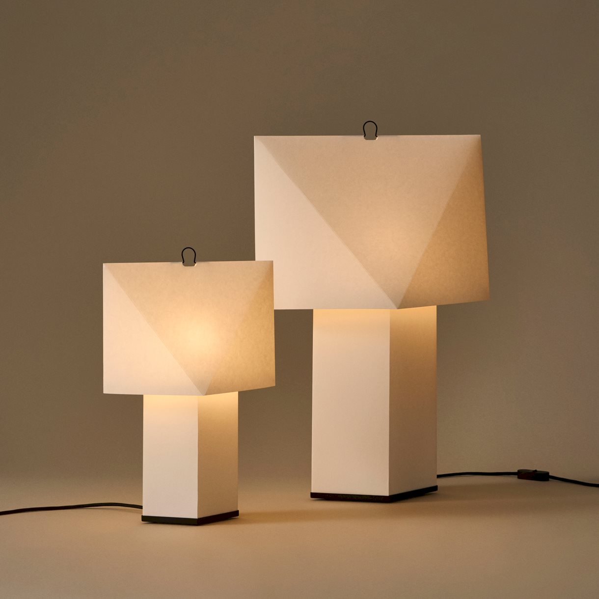 Aplat Table Lamp