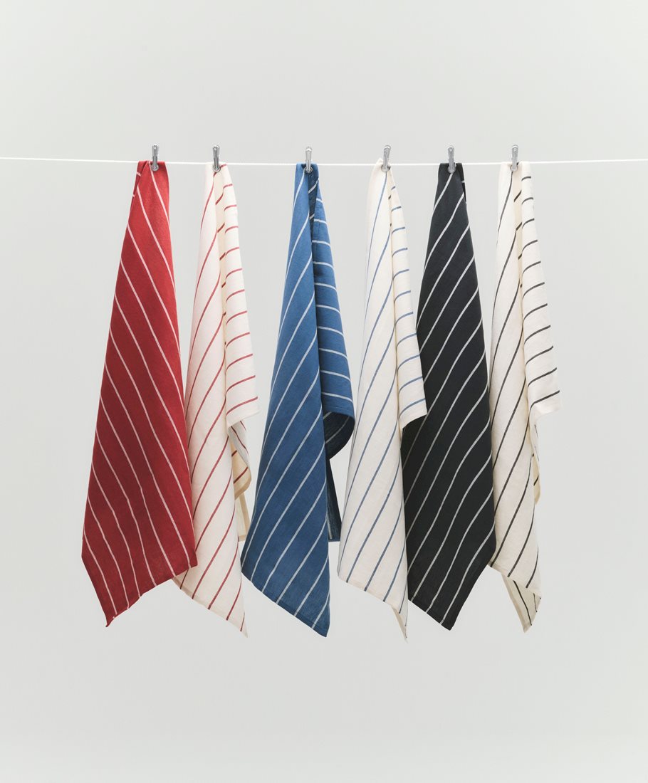 Outdoor Market Tea Towel