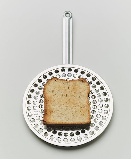 Outdoor Market Toaster Pan by HAY