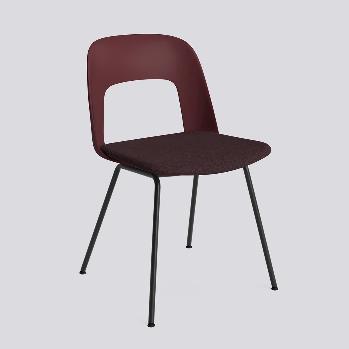  Layout Chair 113 Black powder coated steel 4 leg base Standard glider-Bordeaux polypropylene shell Seat upholstery-Remix-373