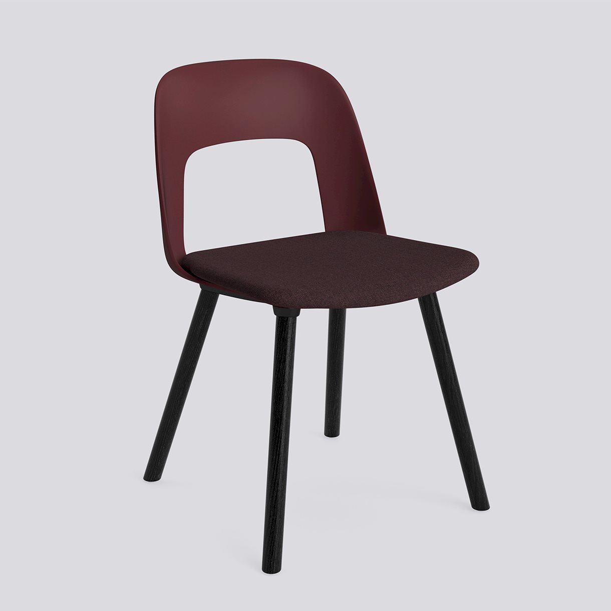  Layout Chair 123 Black water-based lacquered solid oak 4 leg base Standard glider-Bordeaux polypropylene shell Seat upholstery-Remix-373