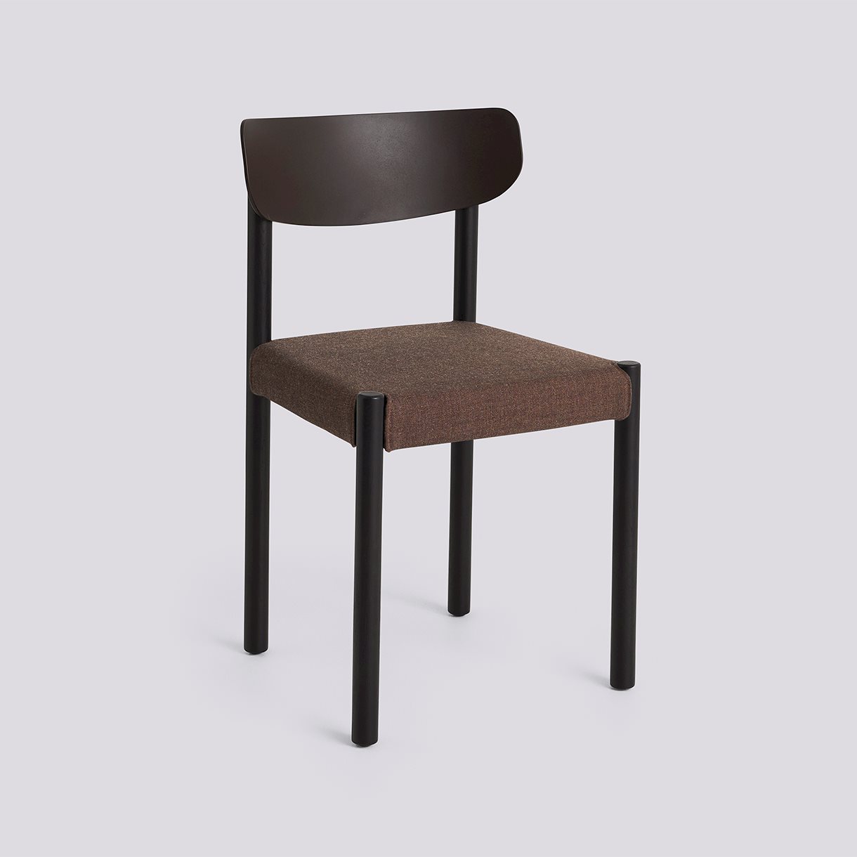 Pack Chair 11 Iron black lacquered solid oak 4 leg base Standard glider-Graphite brown polypropylene wood fiber back Seat upholstery-Remix-356